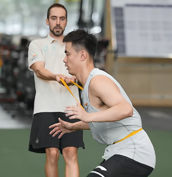 辽宁官宣！赵继伟已回国归队训练，强化体能，全力为全运会准备！