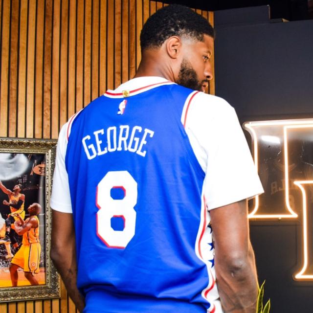 1721812579358087781.png 完美对战平台下载-乔治正式亮相费城:“三巨头模式可以规避伤病风险”